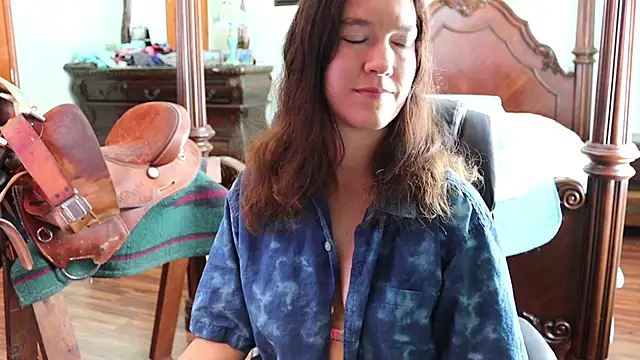 thornburyrose online show from March 17, 6:12 pm