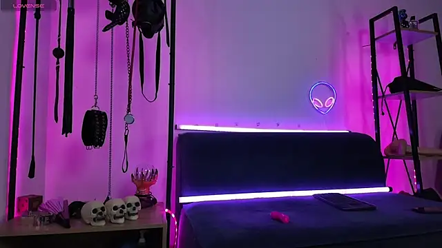 CyberXGoddess online show from April 23, 12:08 am