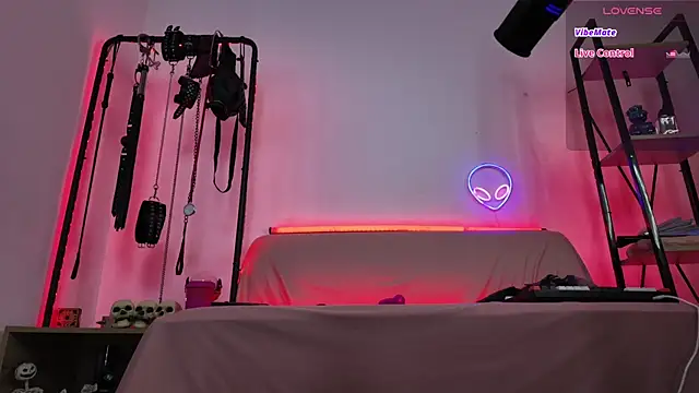 CyberXGoddess online show from April 26, 9:45 pm