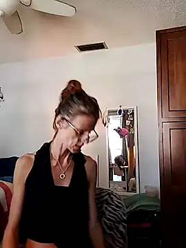 Scarlettishere online show from November 3, 3:16 pm