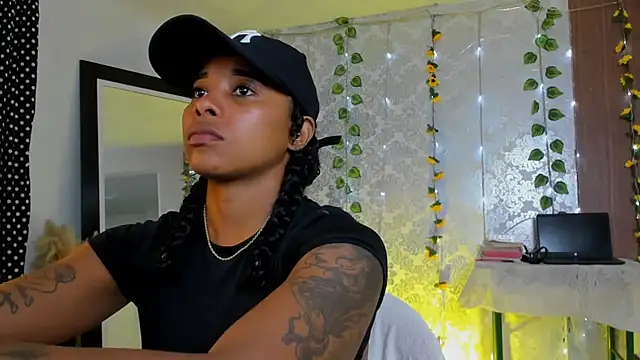 kelly thomson online show from February 13, 12:12 am