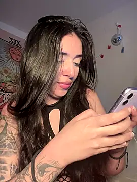 kiaraglam2 online show from November 28, 6:55 pm