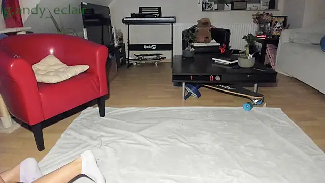 Snapshot of tinny_williams chatting on September 24, 4:55 am tinny williams online show from September 24, 4:55 am