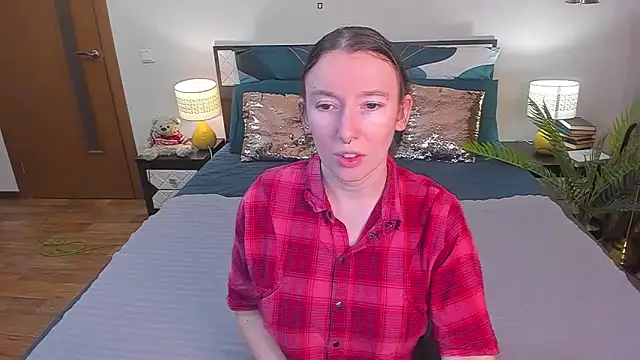 CatherineWalls online show from February 19, 3:39 am