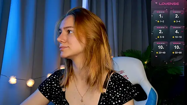 Snapshot of Ramona___ chatting on September 11, 6:03 am Ramona online show from September 11, 6:03 am