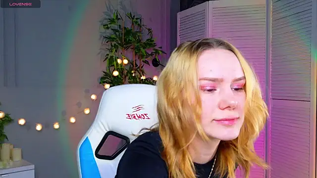 Ramona    online show from April 10, 1:28 pm