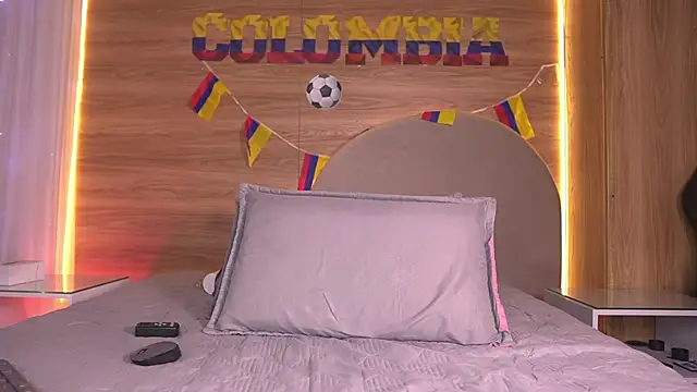 alexaa walker online show from July 7, 11:57 am