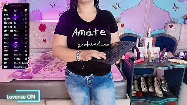 Zaly mature online show from April 24, 1:19 am