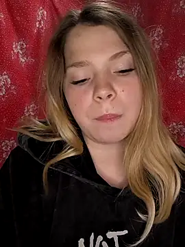 Zuli Kiska online show from November 20, 10:22 pm