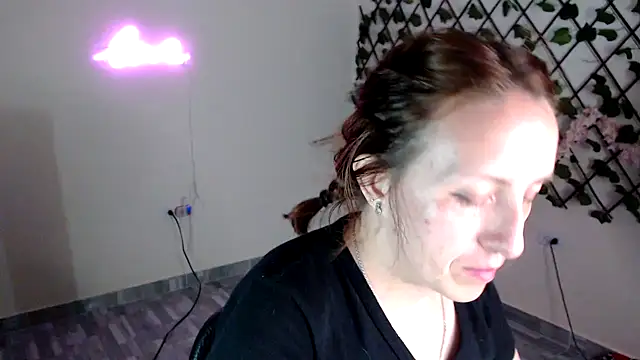 kittykalor09 online show from April 28, 12:52 am