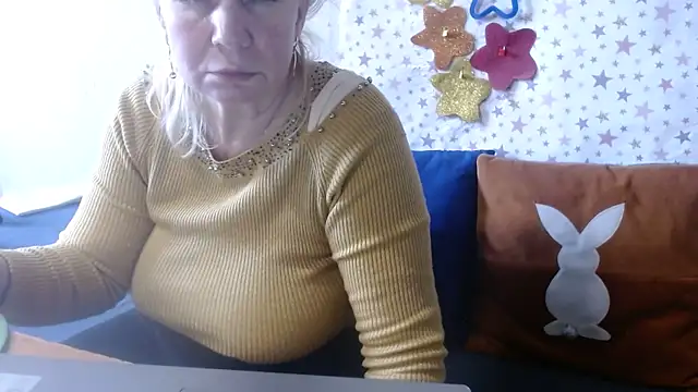 QueenLana online show from April 23, 12:29 pm