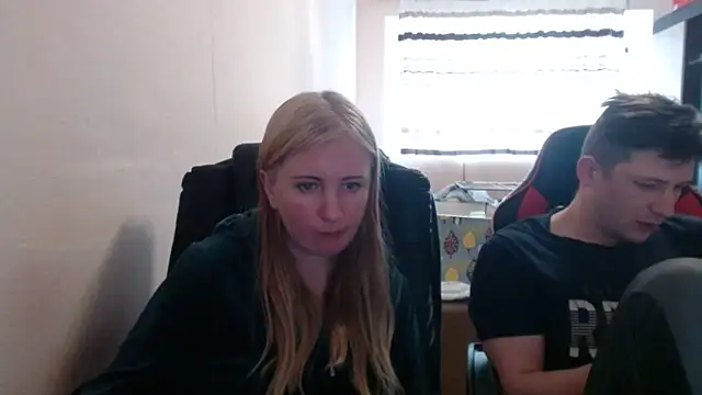 PeterAndJen online show from April 24, 12:52 pm