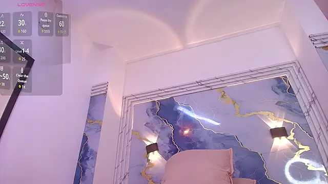 lorrayne  online show from October 18, 12:19 pm