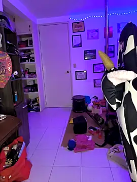 AhriSteele online show from April 23, 4:42 am