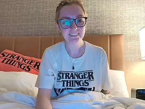 Snapshot of short_sweetpea chatting on September 8, 3:11 pm short sweetpea online show from September 8, 3:11 pm