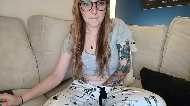Snapshot of short_sweetpea chatting on September 29, 9:42 pm short sweetpea online show from September 29, 9:42 pm
