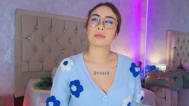 nini love01 online show from April 22, 3:47 am