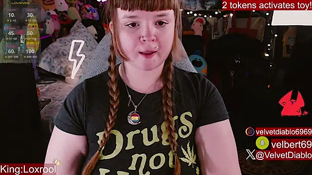 VelvetDiablo online show from April 22, 3:03 am