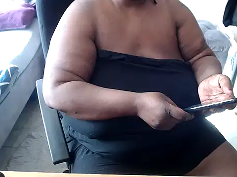 Snapshot of ebonybbwcouples chatting on September 22, 1:20 pm ebonybbwcouples online show from September 22, 1:20 pm