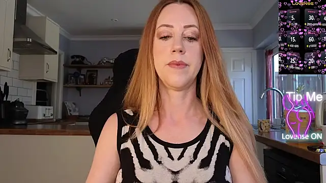 stripmequick online show from April 27, 9:28 am