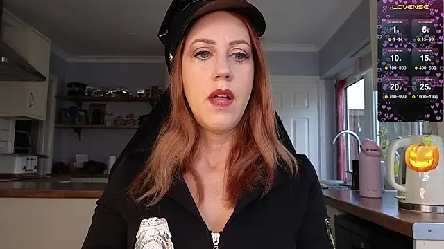 stripmequick online show from October 31, 10:52 am