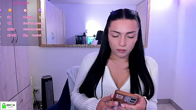 EricaVanderhill online show from March 19, 12:04 am