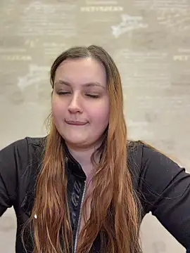 CandyShoopp online show from April 21, 6:37 pm