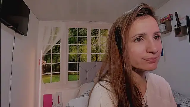 vanessabrown  online show from April 26, 2:09 am