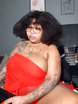 Snapshot of PearlSexxy69 chatting on October 2, 6:02 pm PearlSexxy69 online show from October 2, 6:02 pm