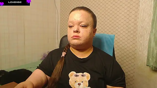 Janiffer MiMi online show from April 22, 6:49 pm