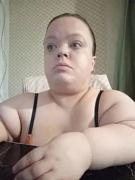 Janiffer MiMi online show from July 8, 3:58 pm
