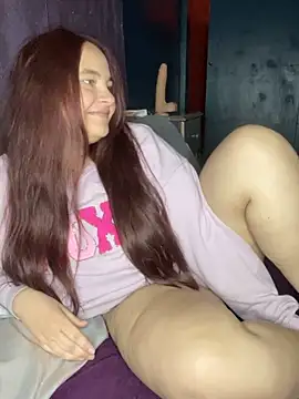 Queen CamiXO online show from April 30, 1:16 pm