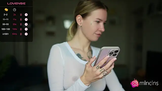 melanielwithu online show from September 16, 12:13 pm