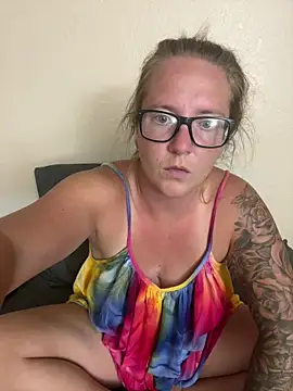 Lizzyloo online show from June 14, 10:54 pm