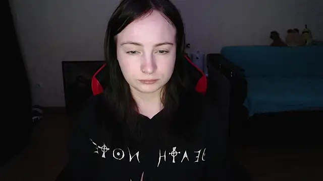 Laralianna online show from December 13, 8:04 pm