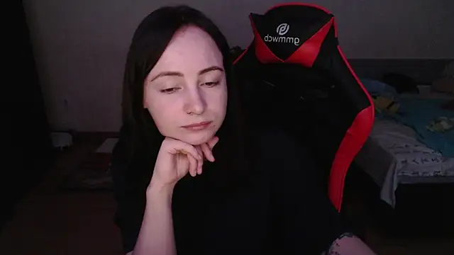 Laralianna online show from November 11, 12:39 am