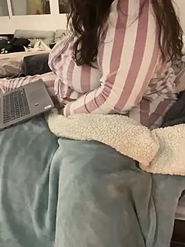 sweeti Em online show from January 18, 7:43 pm