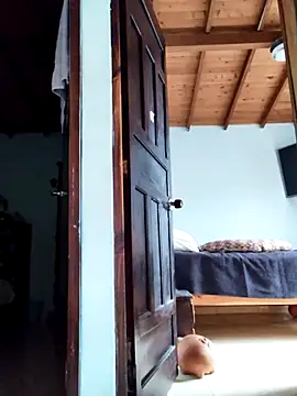 Snapshot of Monseratte21 chatting on October 10, 4:23 pm Monseratte21 online show from October 10, 4:23 pm