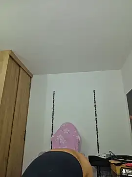 Hannah-grace online show from April 28, 12:20 pm