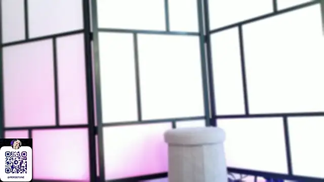 damnliciousss online show from April 24, 10:23 pm