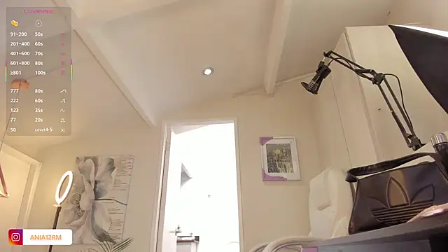 catalinasaiz online show from October 12, 2:19 pm