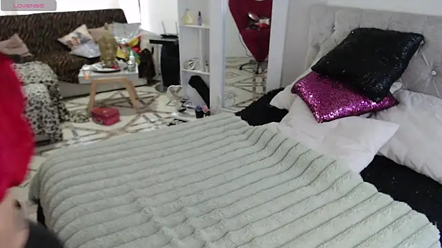 Myrnasexxx online show from April 25, 10:40 pm