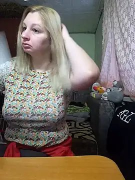 BustyBlond online show from March 3, 4:51 am