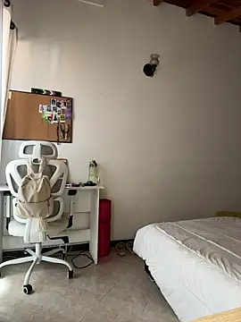 GabriSaenz online show from February 17, 1:10 pm