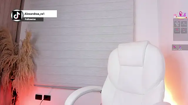 Alexandra ra online show from July 25, 2:18 am