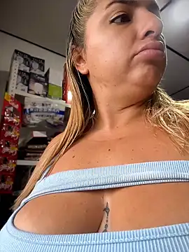 sammyqueenx21 online show from April 21, 11:28 am