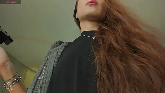 ErikaBenz  online show from October 27, 12:22 pm