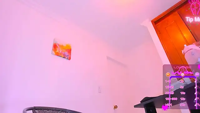 Snapshot of Salomesweet69 chatting on October 6, 12:27 am Salomesweet69 online show from October 6, 12:27 am