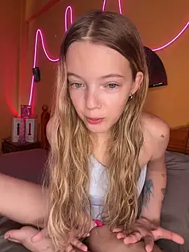 -veranito- online show from February 12, 9:05 pm