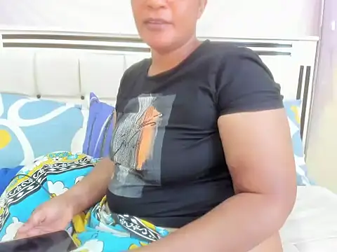 bigbooty29 online show from April 23, 6:21 am